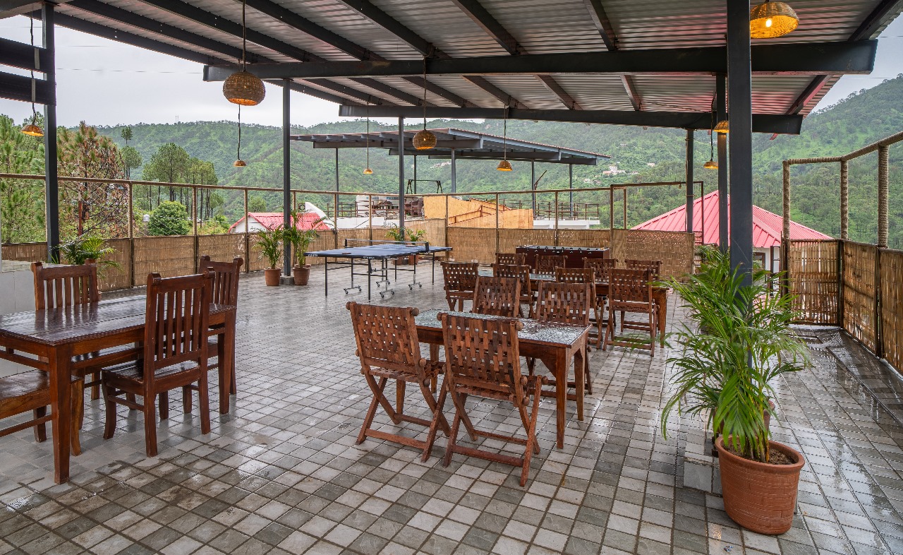 Valley View Restaurant Seating