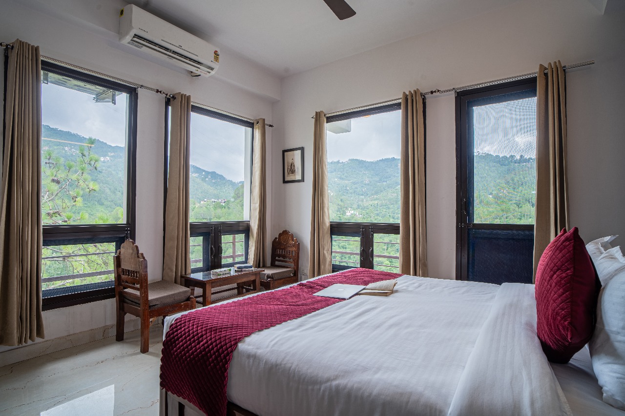 Super Deluxe AC Family Room